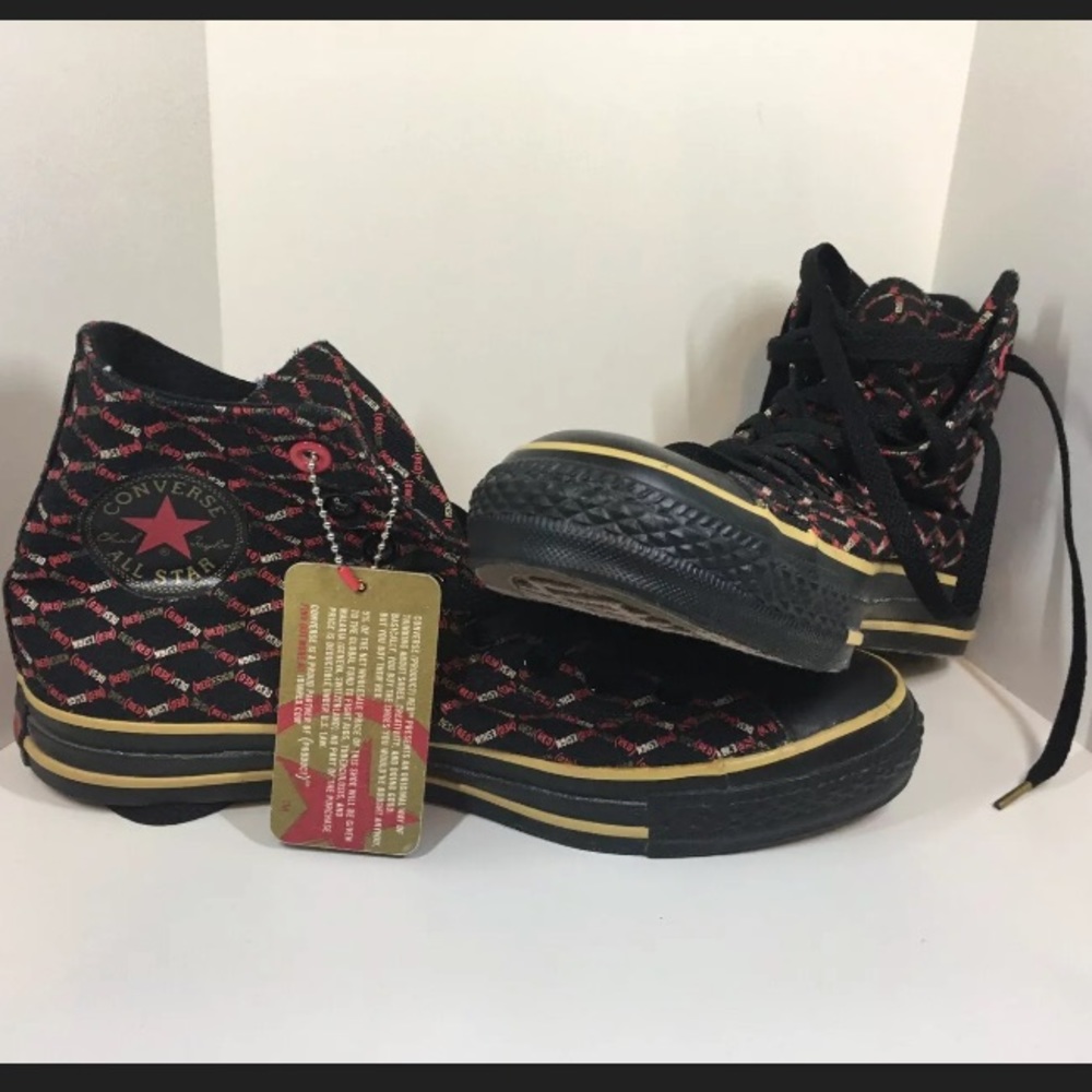 Converse All-stars Chuck Taylor Join Red Aids High